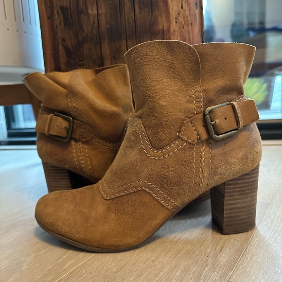 Nine West Booties - Picture 1 of 3